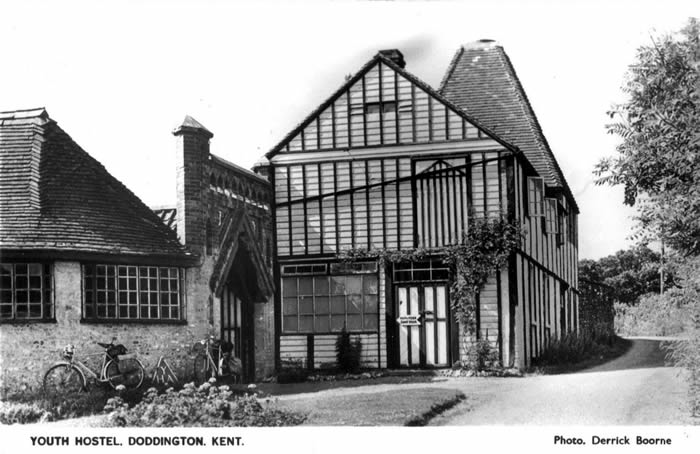 http://www.doddington-kent.org.uk/history/history_assets/doddington_buildings/13_LadyMargaret_manor_images/twitchett3.jpg